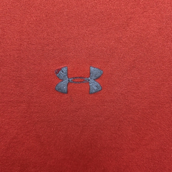 Bundle- Under Armor- Woman's- Heat Gear Tee (XS) & Duplicity Reversible Bra - Picture 5 of 16